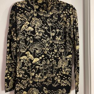 Thief & Bandit Black and Gold Patterned turtleneck